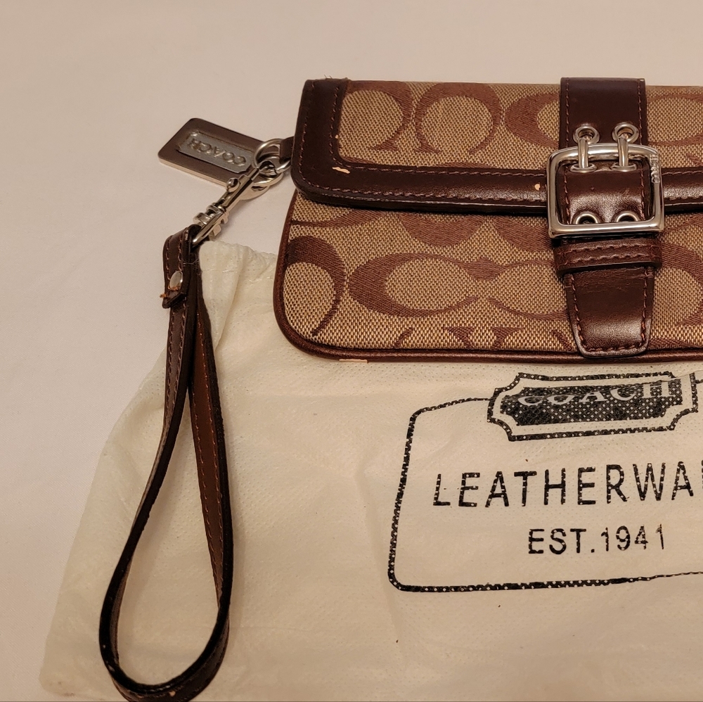 VINTAGE COACH WRIST WALLET